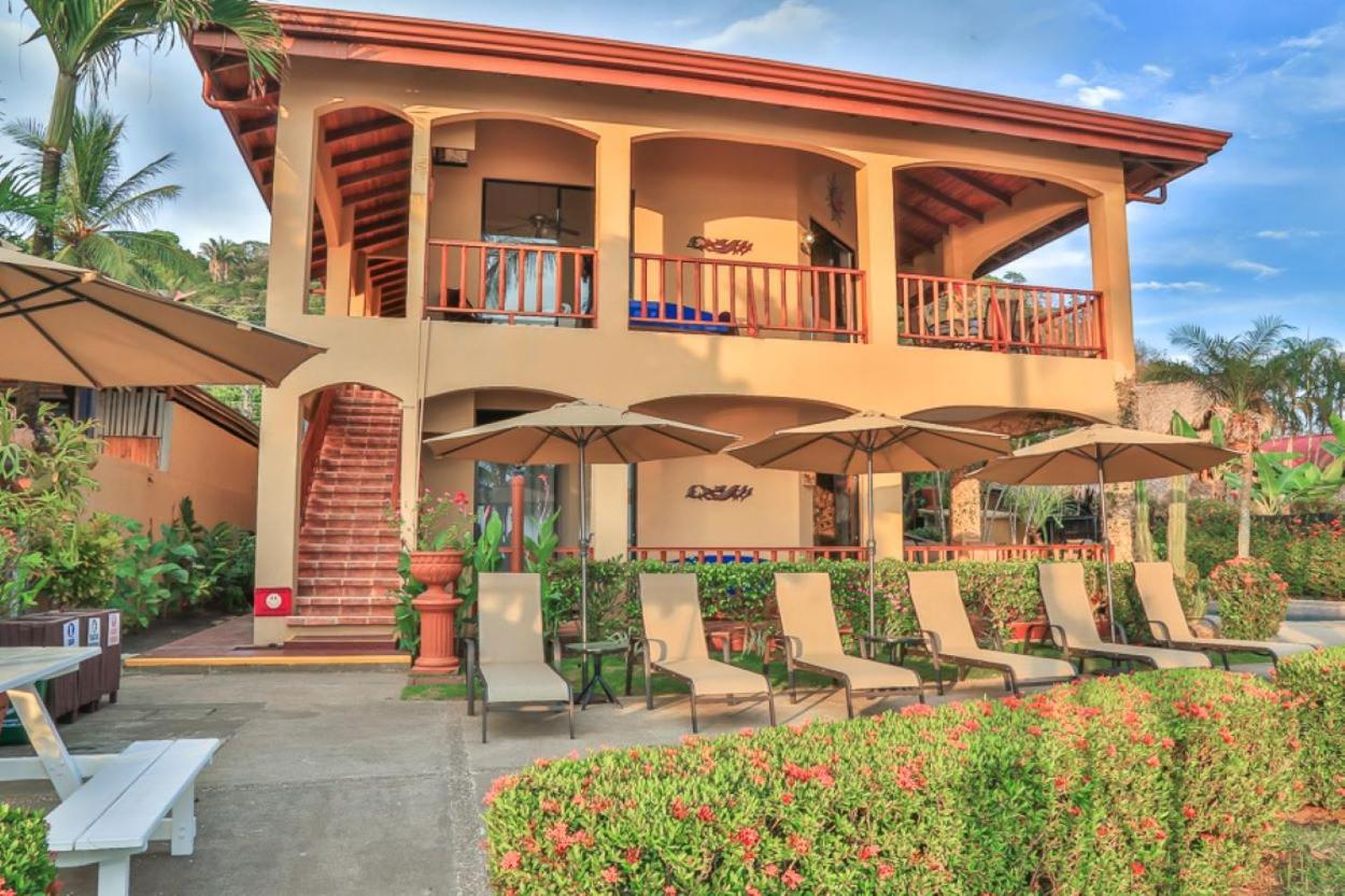 The Backyard Beachfront Hotel Jacó Екстериор снимка