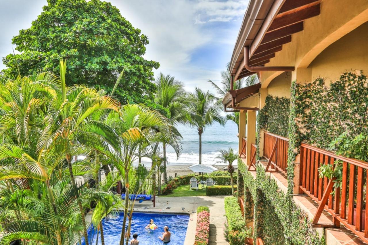 The Backyard Beachfront Hotel Jacó Екстериор снимка