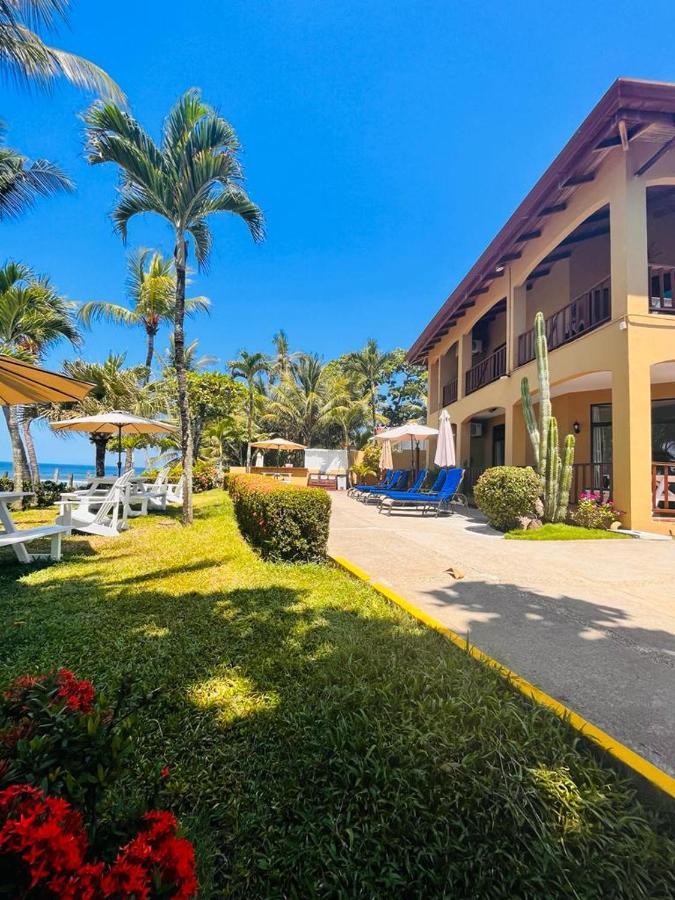 The Backyard Beachfront Hotel Jacó Екстериор снимка